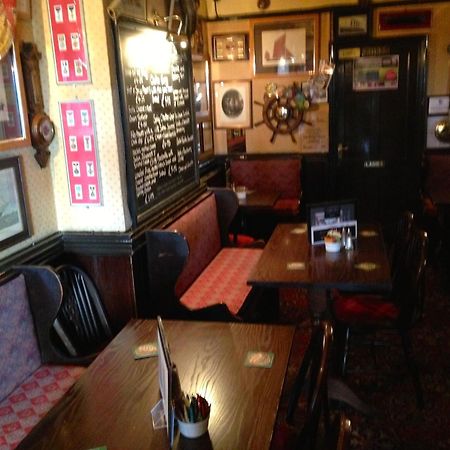 ディール The Kings Head Bed & Breakfast エクステリア 写真