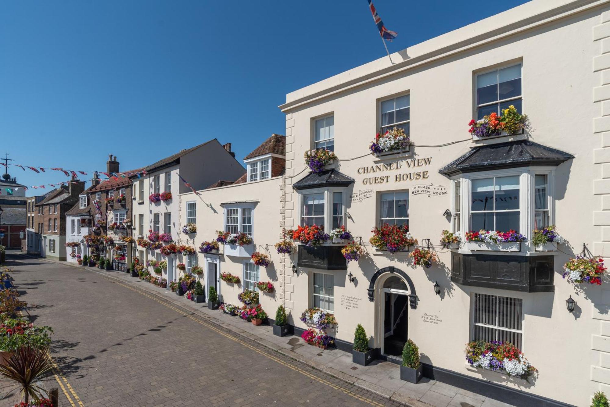 ディール The Kings Head Bed & Breakfast エクステリア 写真