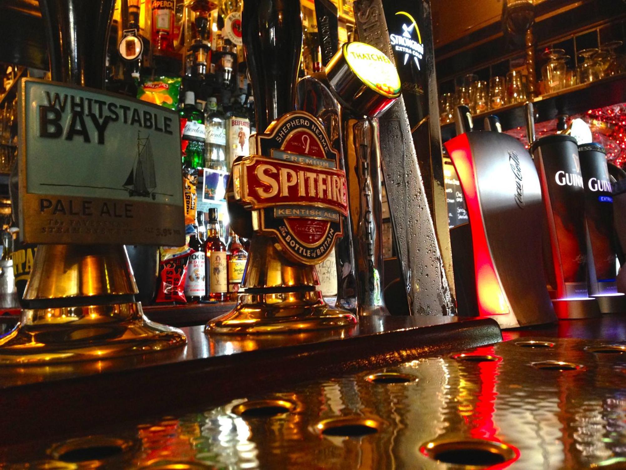 ディール The Kings Head Bed & Breakfast エクステリア 写真
