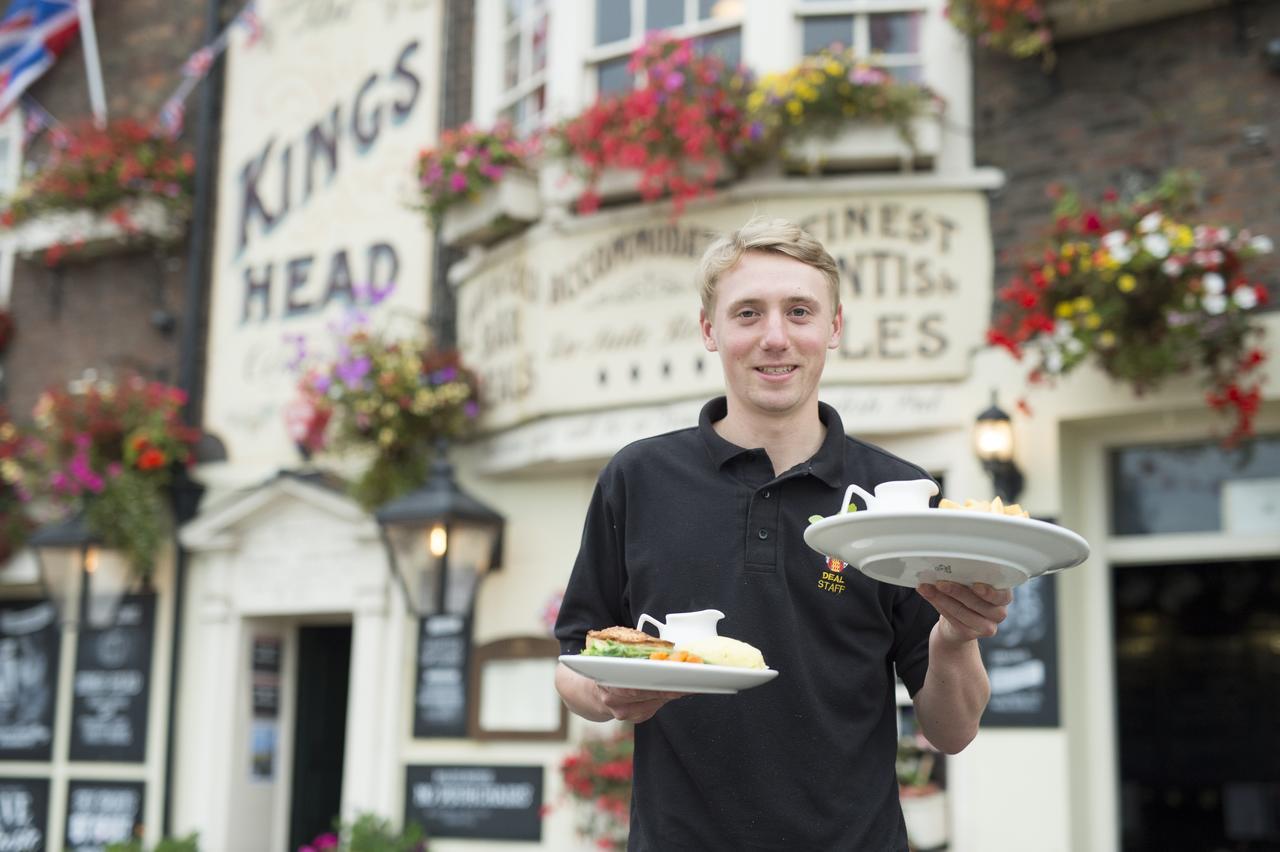 ディール The Kings Head Bed & Breakfast エクステリア 写真
