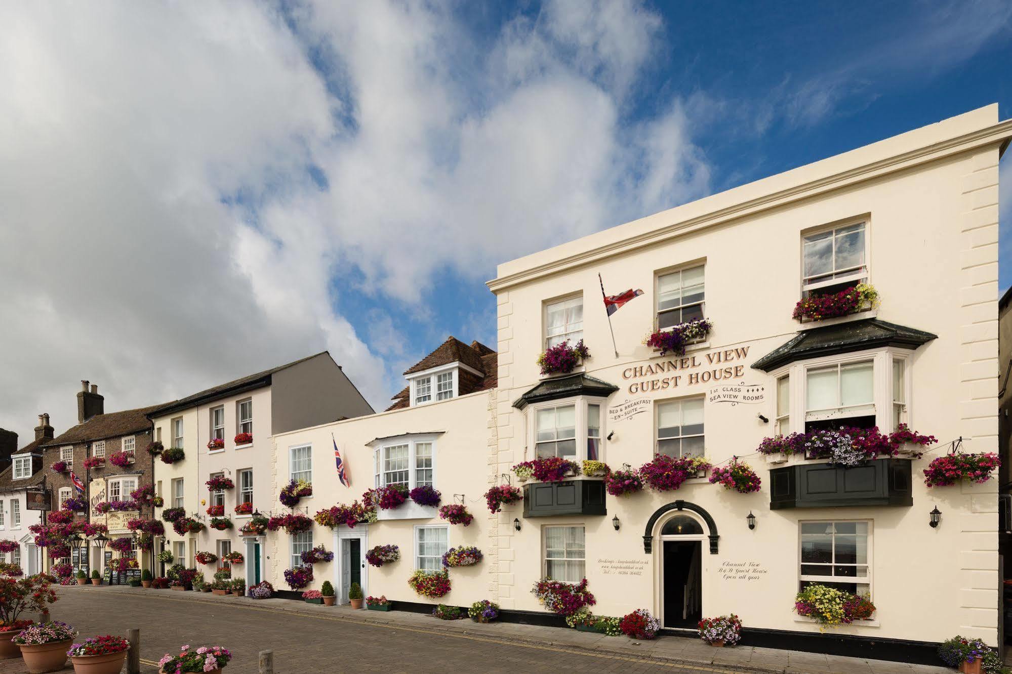 ディール The Kings Head Bed & Breakfast エクステリア 写真
