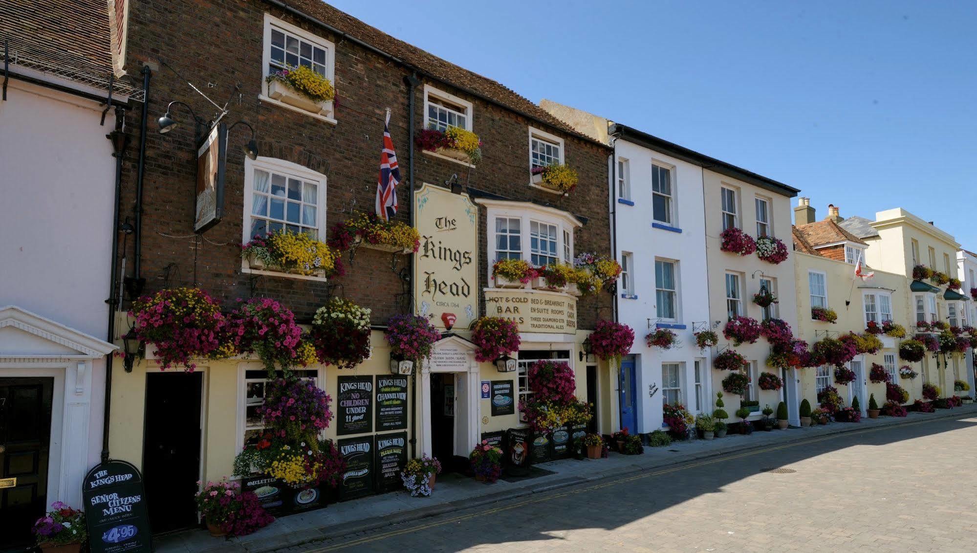 ディール The Kings Head Bed & Breakfast エクステリア 写真
